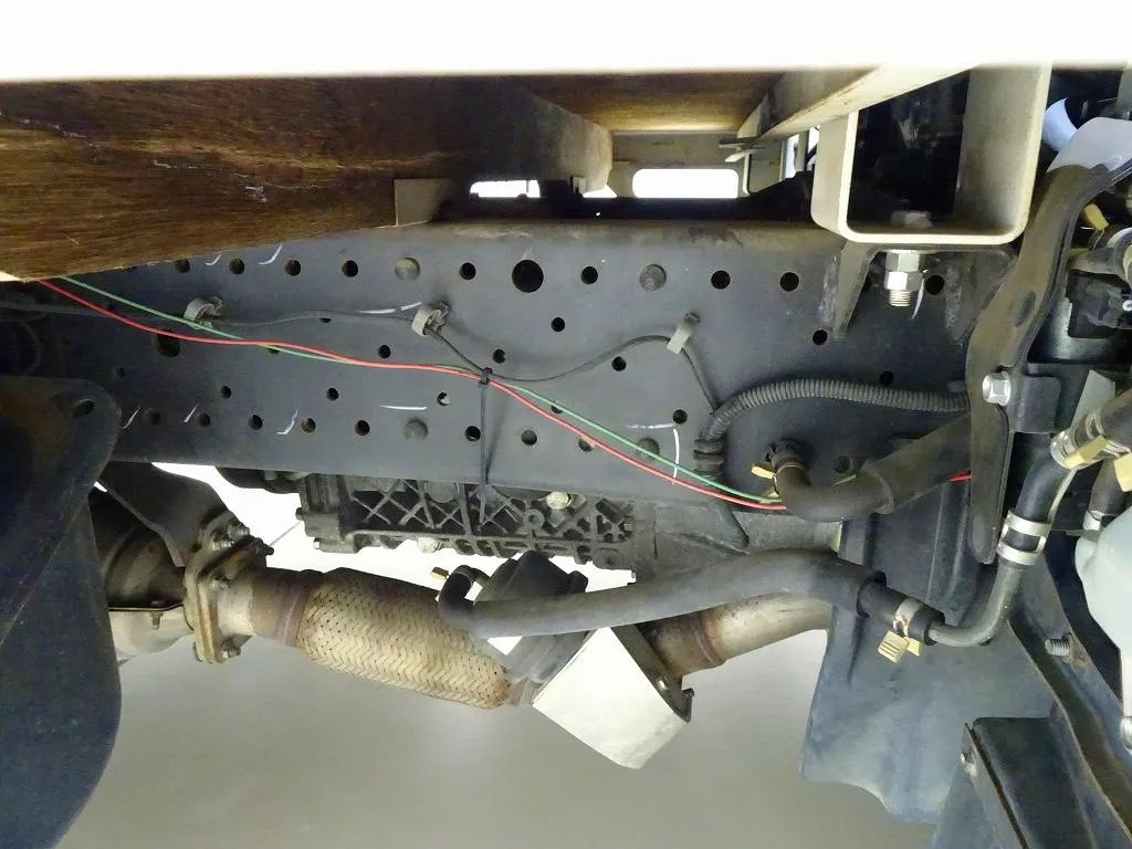 いすゞ エルフ 小型 平ボディ BKG-NHR85A H21の中古トラック画像像17