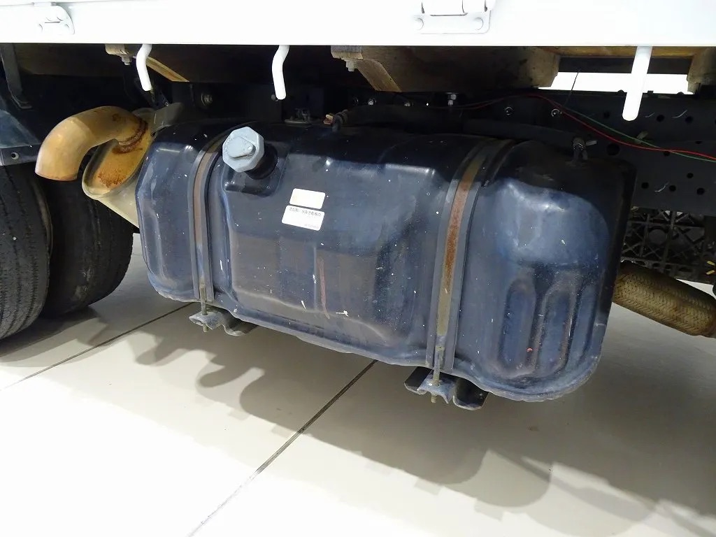 いすゞ エルフ 小型 平ボディ BKG-NHR85A H21の中古トラック画像15