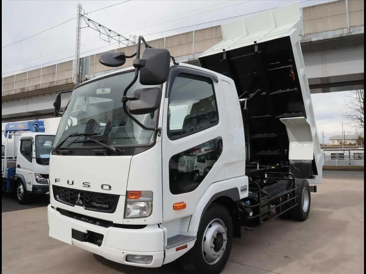 三菱 ファイター 中型/増トン ダンプ ベッド 2KG-FK62FZ の中古トラック【車両No.182363】