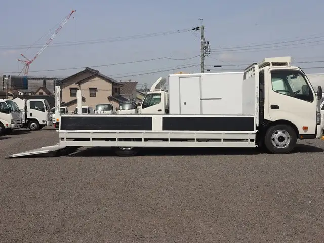 日野 デュトロ 小型 平ボディ パワーゲート 床鉄板の中古トラック画像7