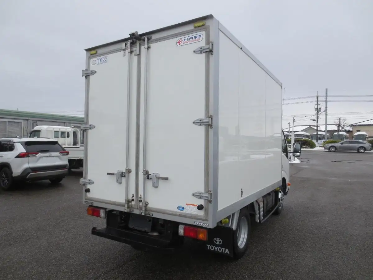 トヨタ ダイナ 小型 アルミバン サイドドア 2RG-XZC605の中古トラック画像8