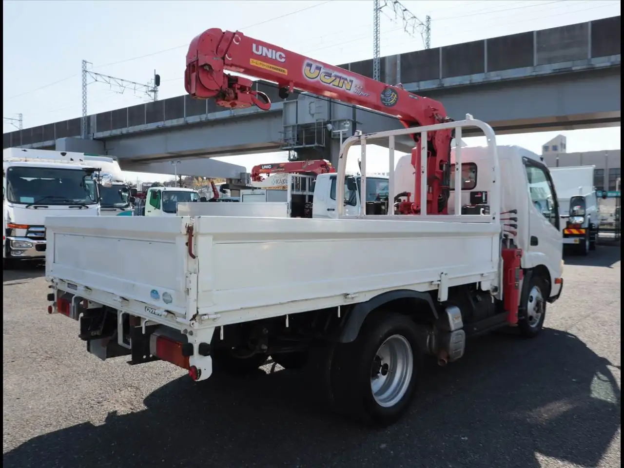 トヨタ ダイナ 小型 クレーン付 床鉄板 3段の中古トラック画像4
