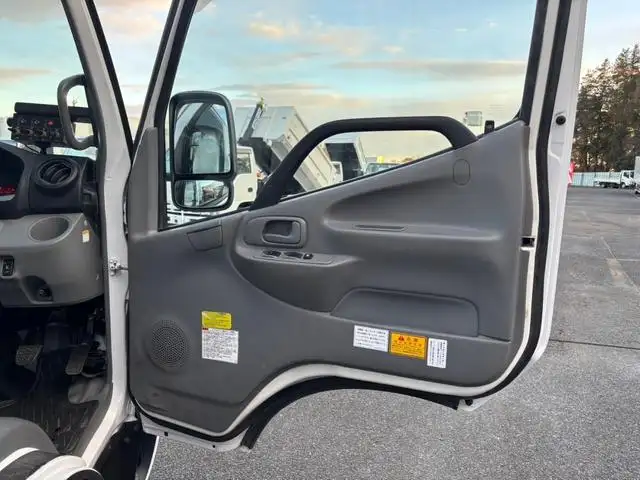 日野 デュトロ 小型 パッカー車 巻き込み式 回転ダンプ式の中古トラック画像8