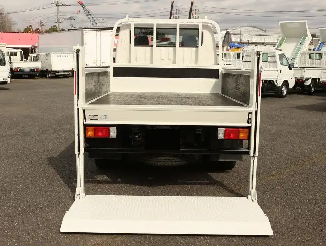 日野 デュトロ 小型 平ボディ Wキャブ パワーゲートの中古トラック画像7