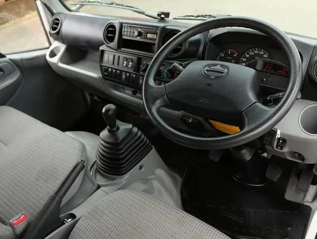 日野 デュトロ 小型 平ボディ Wキャブ パワーゲートの中古トラック画像16