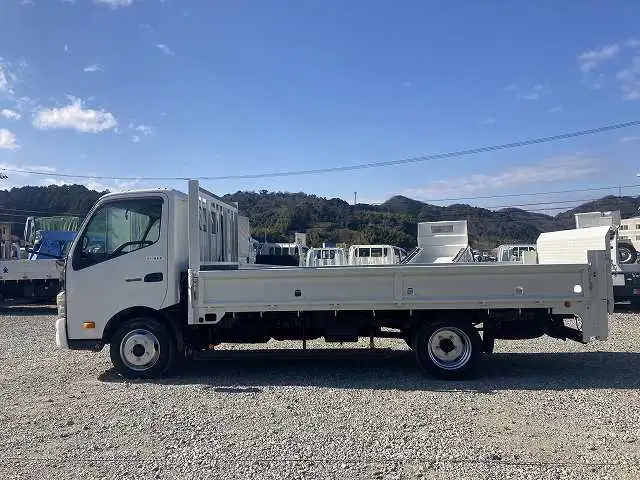 日野 デュトロ 小型 平ボディ パワーゲート SKG-XZU710Mの中古トラック画像5