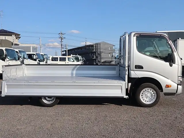 トヨタ ダイナ 小型 平ボディ 3BF-TRY230 R5の中古トラック画像6
