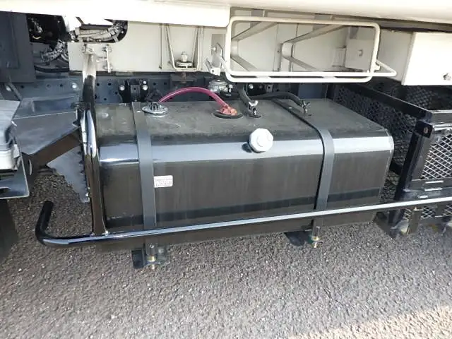 いすゞ エルフ 小型 パッカー車 プレス式 2PG-NPR88YNの中古トラック画像16