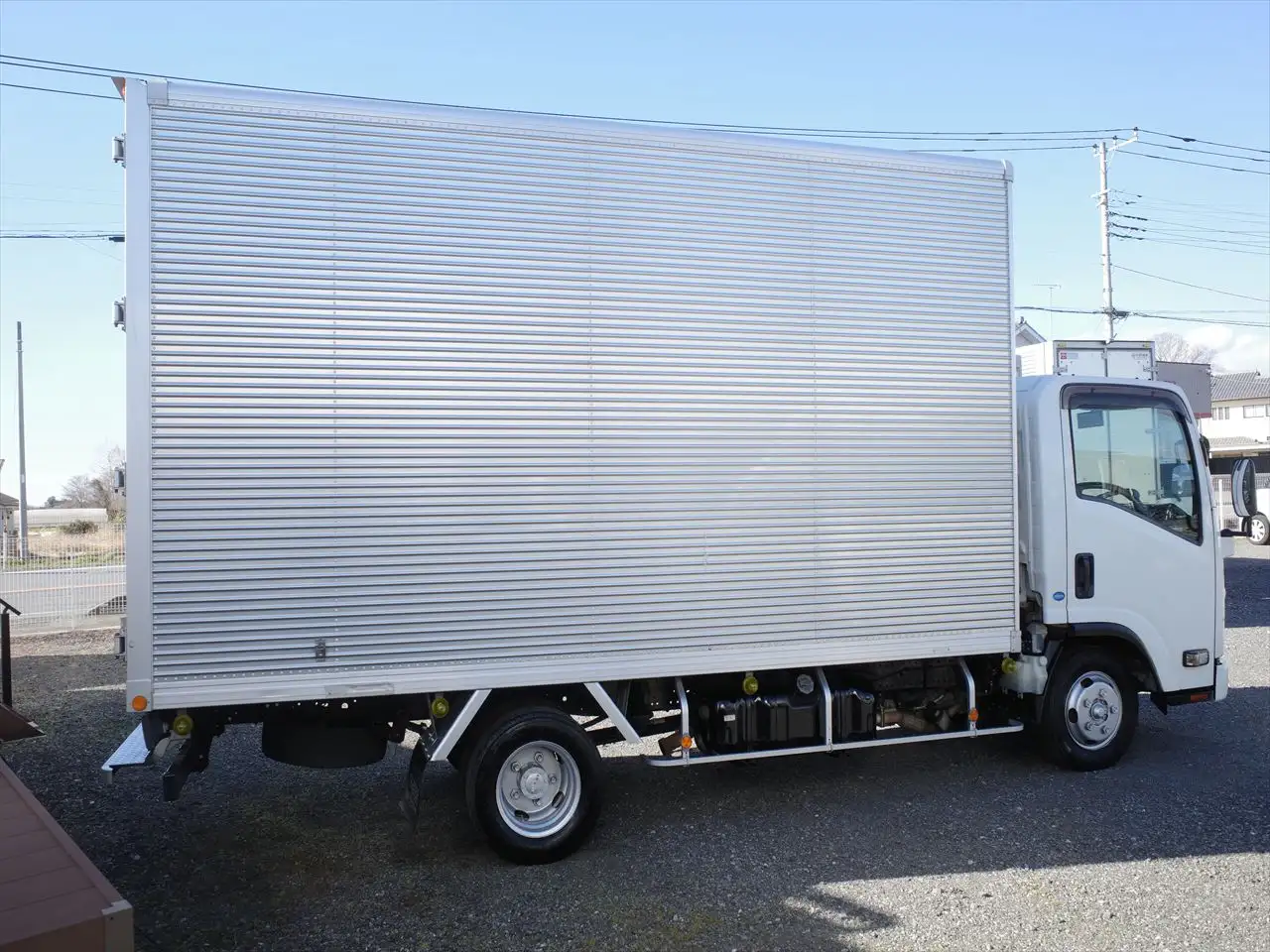 いすゞ エルフ 小型 アルミバン TRG-NLR85AN H27の中古トラック画像3