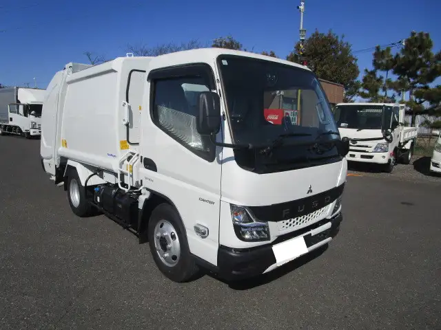 三菱 キャンター 小型 パッカー車 プレス式 2RG-FEAV0の中古トラック画像2
