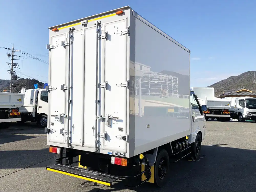 マツダ ボンゴ 小型 冷凍冷蔵 保冷 DBF-SLP2Tの中古トラック画像4