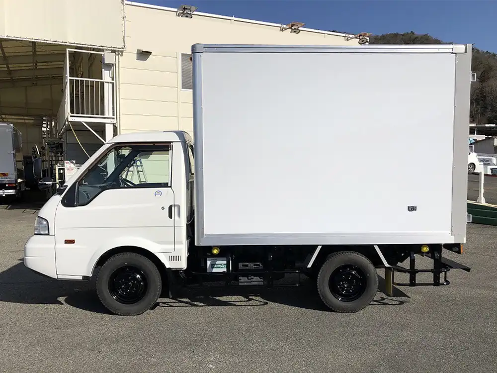 マツダ ボンゴ 小型 冷凍冷蔵 保冷 DBF-SLP2Tの中古トラック画像3