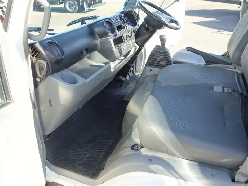 日野 デュトロ 小型 平ボディ SKG-XZU695M H23の中古トラック画像10