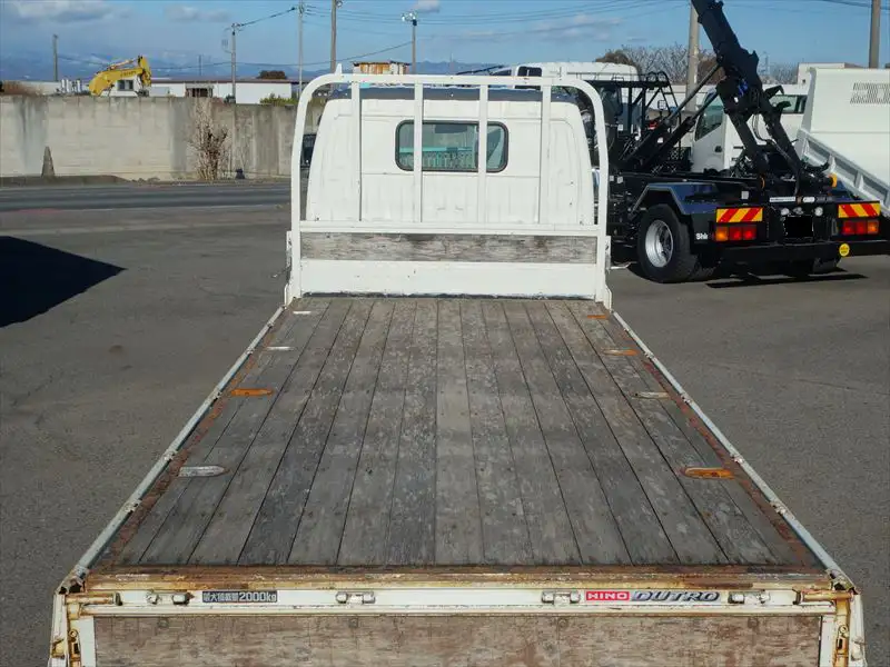 日野 デュトロ 小型 平ボディ SKG-XZU695M H23の中古トラック画像5