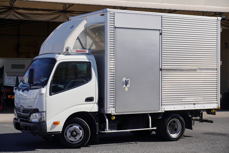 トヨタ ダイナ 小型 アルミバン 10尺 TPG-XZC605