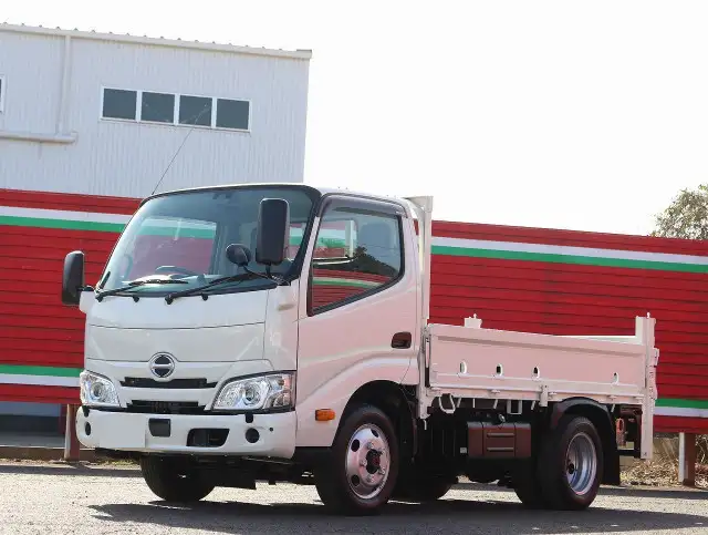 日野 デュトロ 小型 平ボディ パワーゲート 2KG-XZC675M の中古トラック【車両No.182755】