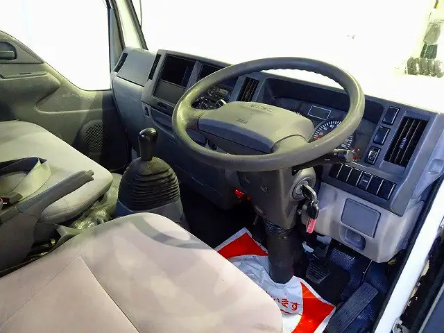 いすゞ エルフ 小型 平ボディ TRG-NHR85A H28の中古トラック画像10