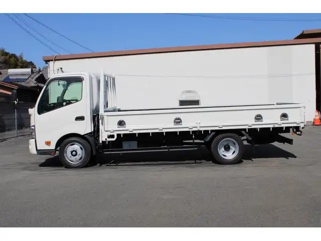 日野 デュトロ 小型 平ボディ  H31/R1の中古トラック画像3