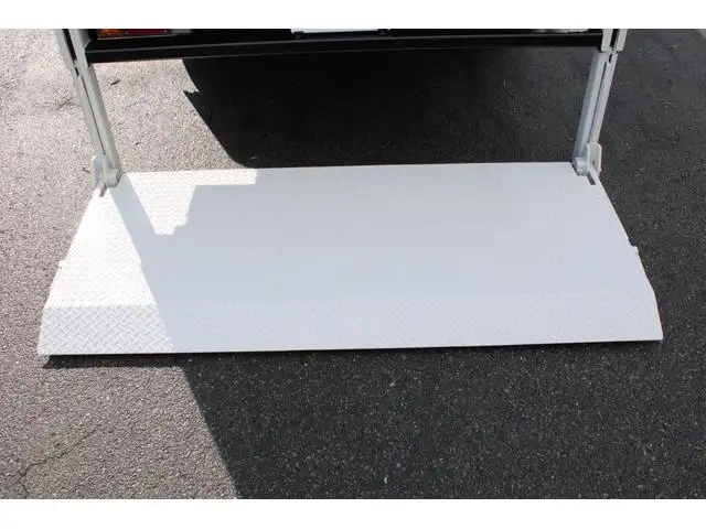 いすゞ エルフ 小型 平ボディ パワーゲート アルミブロックの中古トラック画像8