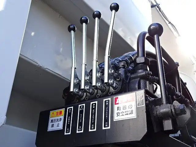 いすゞ ギガ 大型 車両重機運搬 ラジコン ウインチの中古トラック画像6