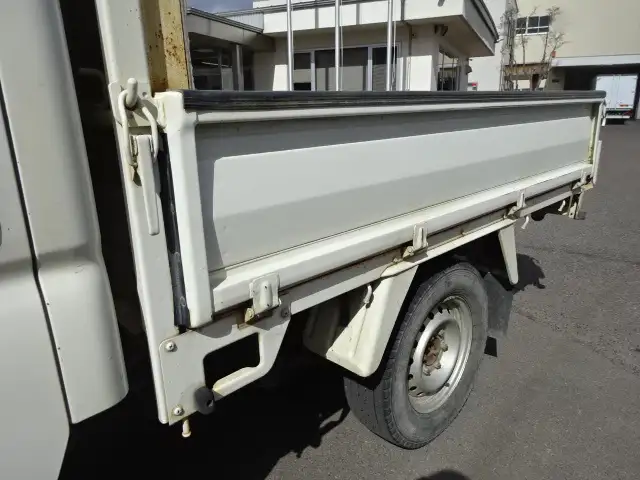 トヨタ ダイナ 小型 平ボディ Wキャブ LDF-KDY281の中古トラック画像4