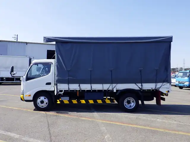 日野 デュトロ 小型 平ボディ 幌 TKG-XZU650Mの中古トラック画像4