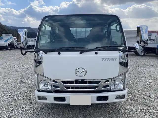 マツダ タイタン 小型 平ボディ Wキャブ TRG-LHR85Aの中古トラック画像2