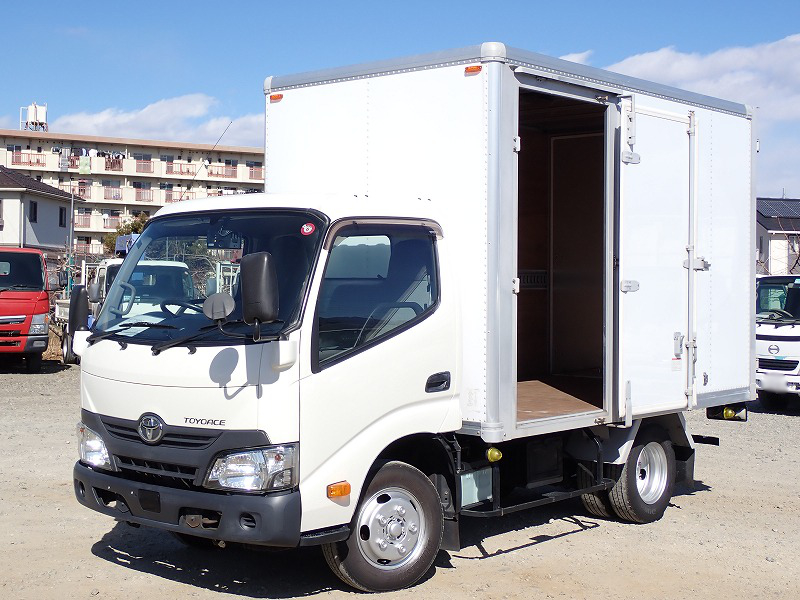 トヨタ ダイナ 小型 アルミバン 10尺 TKG-XZC605
