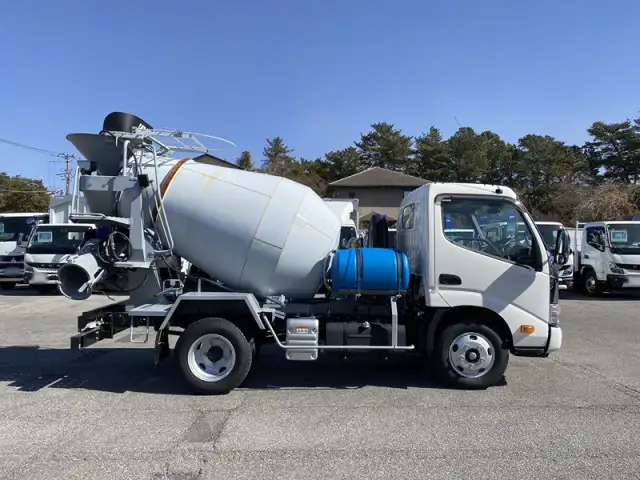日野 デュトロ 小型 ミキサー・ポンプ 2PG-XZU600E R5の中古トラック画像3
