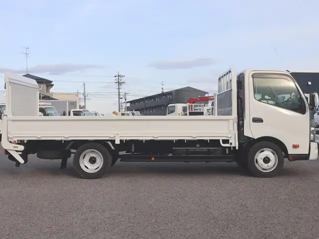 日野 デュトロ 小型 平ボディ パワーゲート TKG-XZU710Mの中古トラック画像3