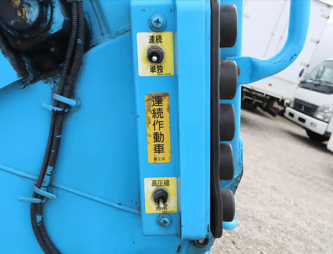 日野 レンジャー 中型/増トン パッカー車 プレス式 2KG-FC2ABAの中古トラック画像7