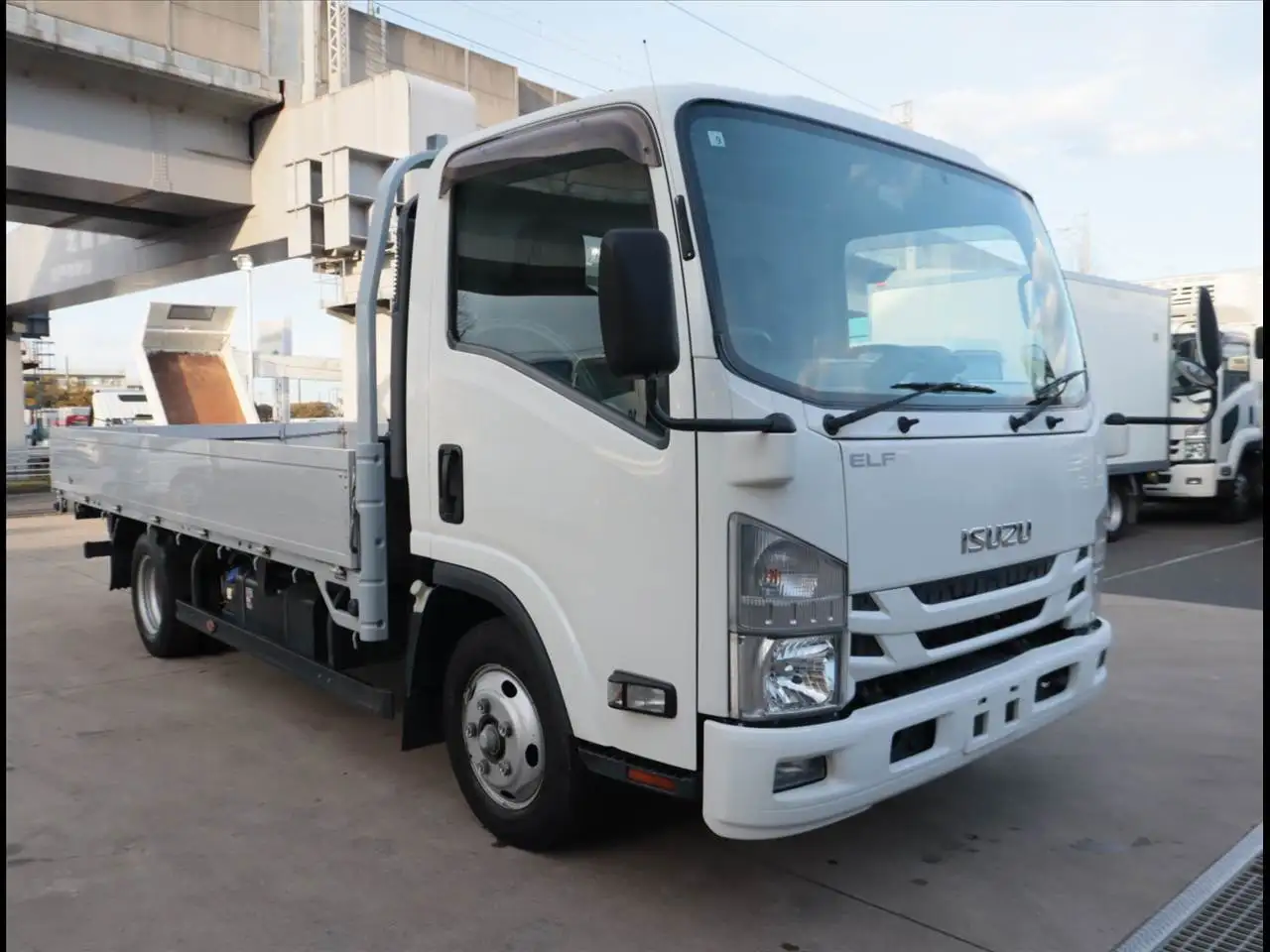 いすゞ エルフ 小型 平ボディ アルミブロック 2RG-NNR88ARの中古トラック画像2