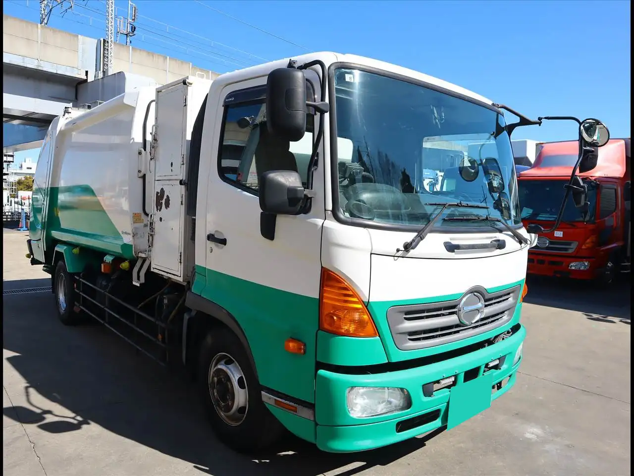日野 レンジャー 中型/増トン パッカー車 プレス式 TKG-GC7JGAAの中古トラック画像2