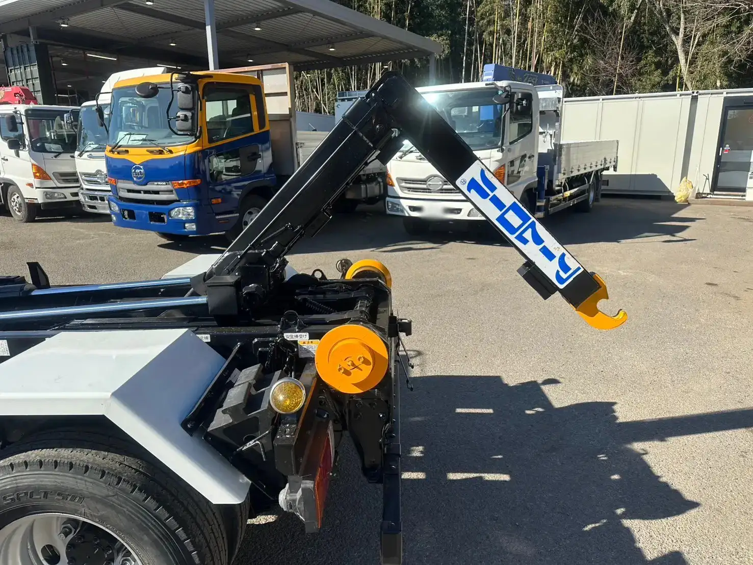 いすゞ エルフ 小型 アームロール ツインホイスト TKG-NKR85ANの中古トラック画像8