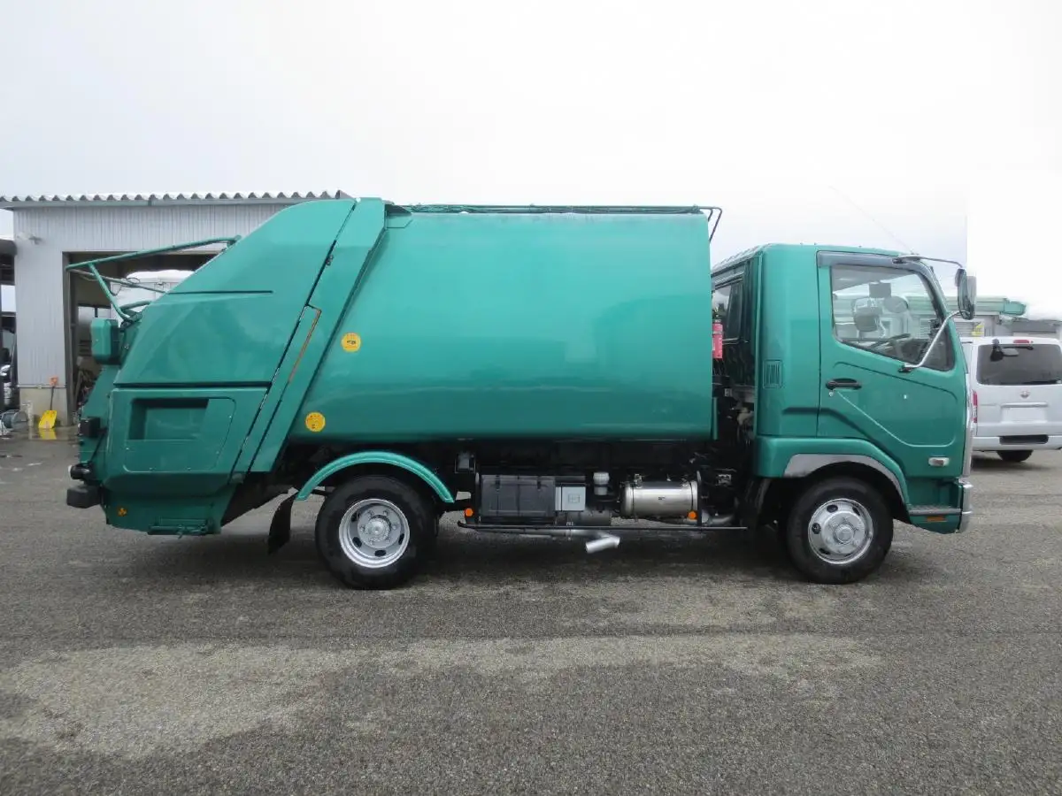 三菱 ファイター 中型/増トン パッカー車 プレス式 PDG-FK71Rの中古トラック画像3