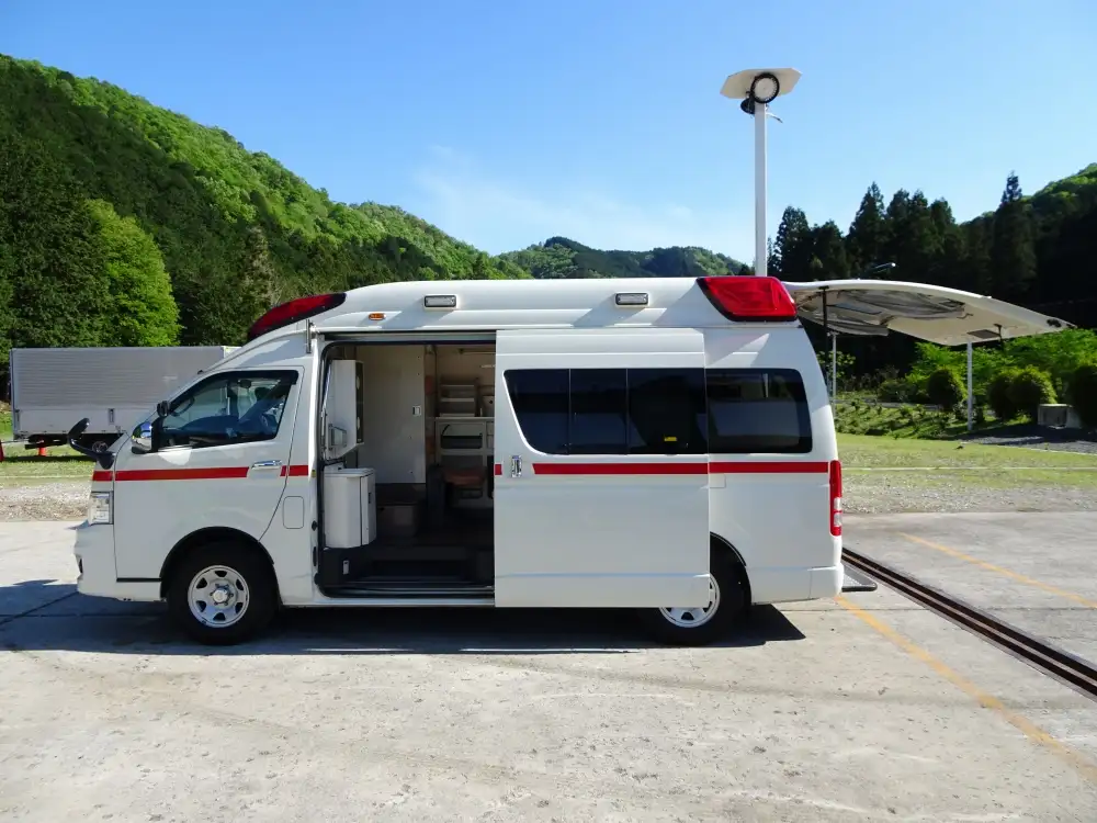 トヨタ ハイエース 小型 特殊車両 CBF-TRH226S H23の中古トラック画像3