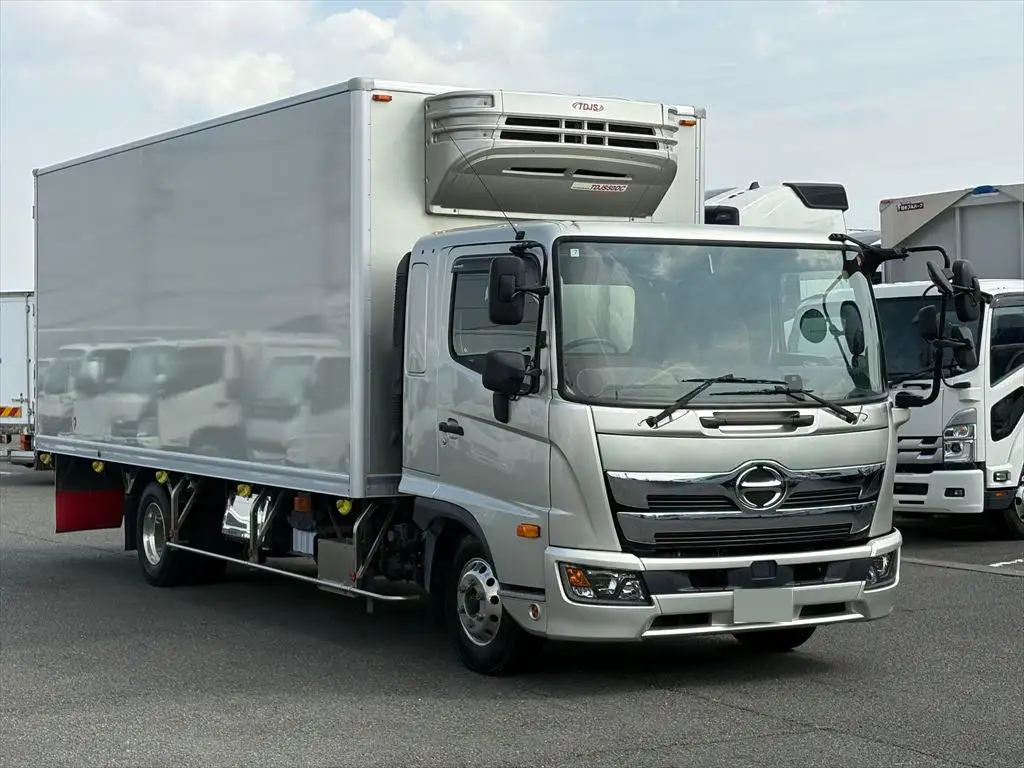 日野 レンジャー 中型/増トン 冷凍冷蔵 低温 床アルミの中古トラック画像2