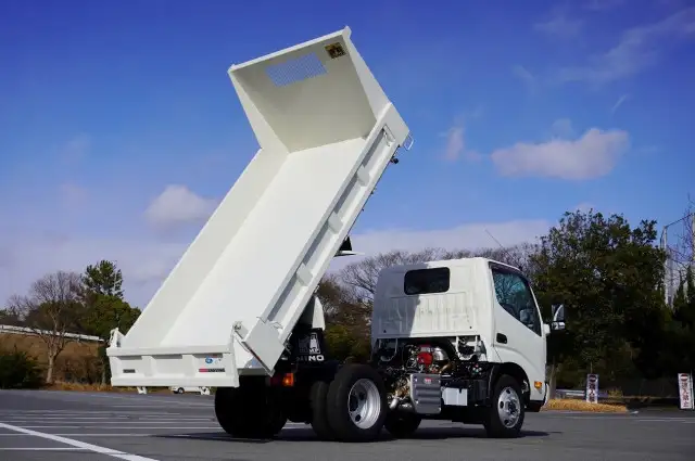 日野 デュトロ 小型 ダンプ 2DG-XZU675T R6の中古トラック画像3