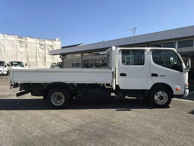 日野 デュトロ 小型 平ボディ Wキャブ 床鉄板の中古トラック画像2