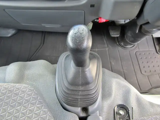 日産 アトラス 小型 平ボディ Wキャブ パワーゲートの中古トラック画像14