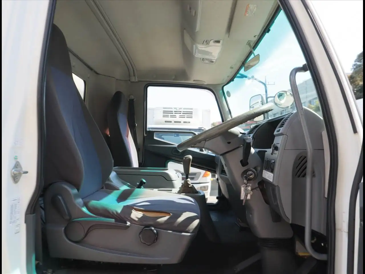 三菱 ファイター 中型/増トン アルミバン QKG-FK72FZ H25の中古トラック画像11