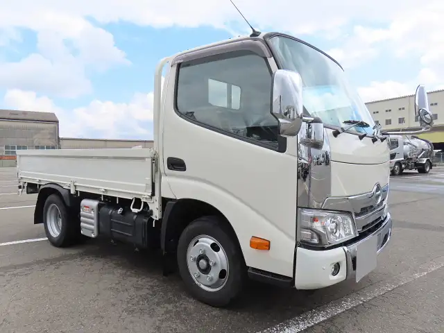 日野 デュトロ 小型 平ボディ 2RG-XZU605M R5の中古トラック画像2