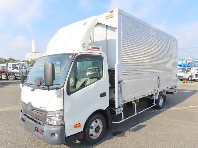 トヨタ ダイナ 小型 ウイング TKG-XZU720 H29の中古トラック画像1