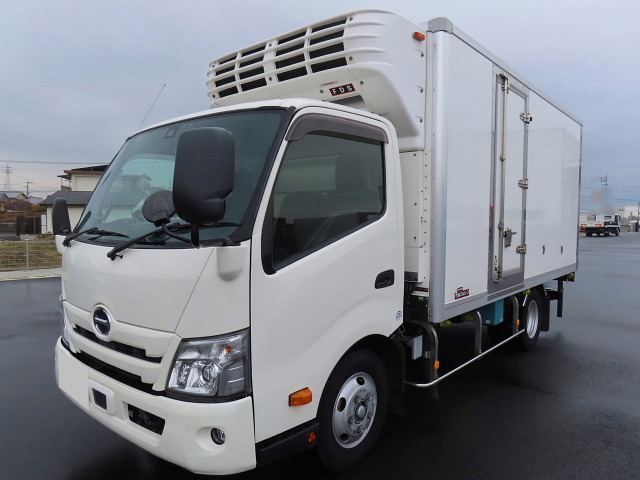 日野 デュトロ 小型 冷凍冷蔵 ワイドロング 2RG-XZU710M