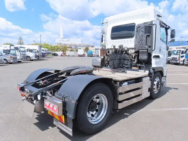 いすゞ ギガ 大型 トラクター ハイルーフ 1デフの中古トラック画像6