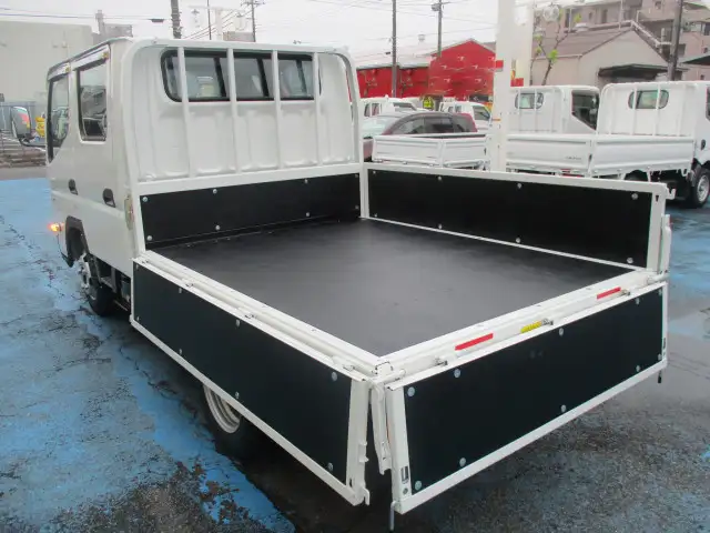 三菱 キャンター 小型 平ボディ Wキャブ 2RG-FBA20の中古トラック画像7