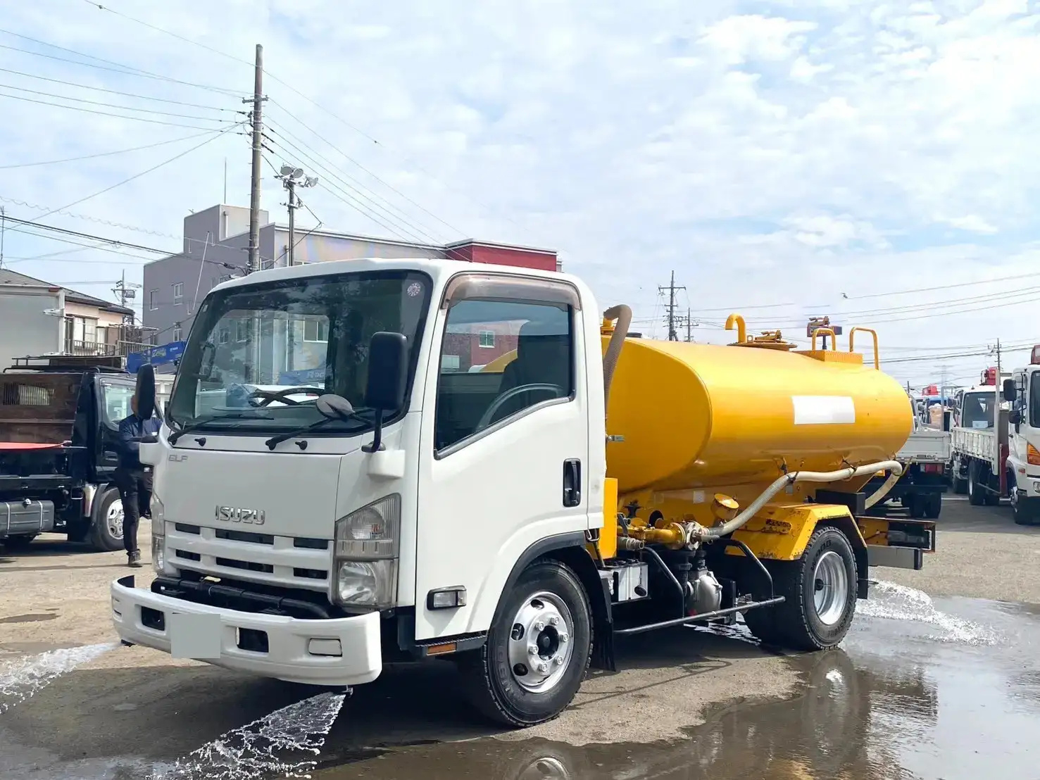 いすゞ エルフ 小型 タンク車 散水車 SKG-NPR85YN の中古トラック【車両No.183436】