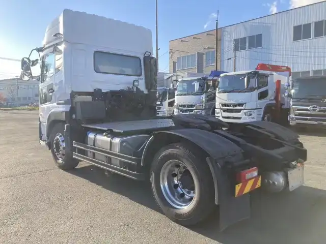 いすゞ ギガ 大型 トラクター ハイルーフ 1デフの中古トラック画像6