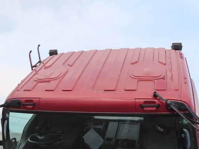 いすゞ ギガ 大型 トラクター 2デフ ベッドの中古トラック画像9