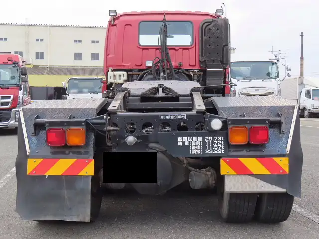 いすゞ ギガ 大型 トラクター 2デフ ベッドの中古トラック画像4